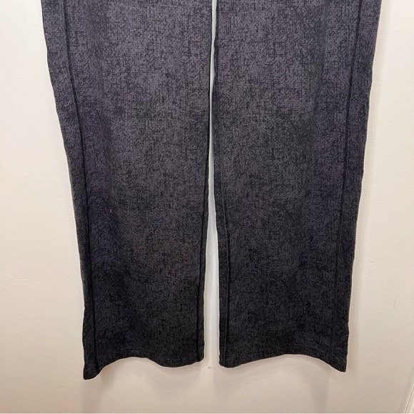 Y2K Lululemon Grey & Black Flare Yoga Pants Size Medium Tall Activewear Workout - Picture 5 of 11